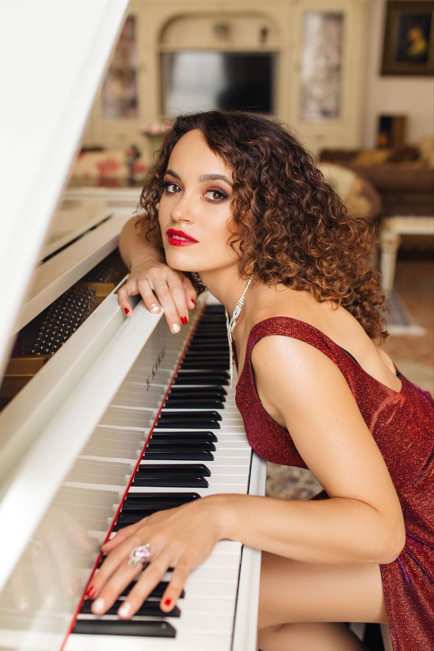 Alona Mylanych.jpg